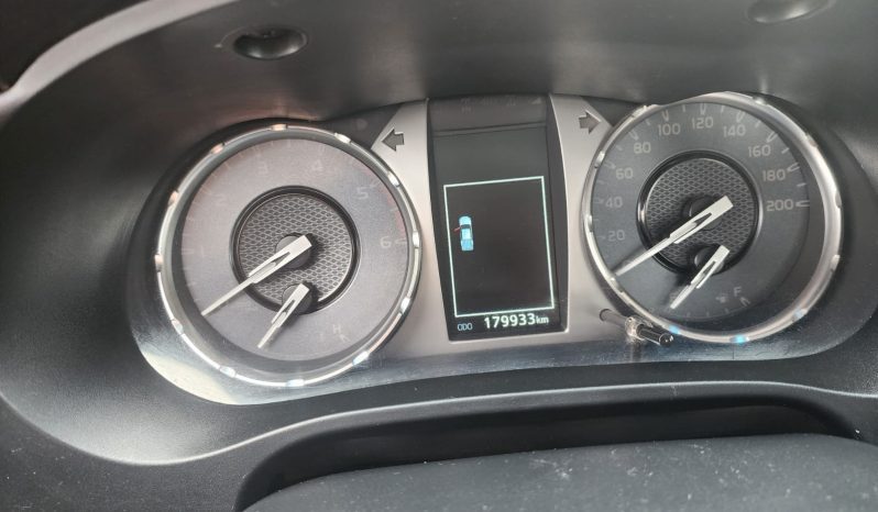 
								TOYOTA HILUX 2.4 DX 4X4 full									