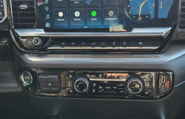 
								CHEVROLET SILVERADO LTZ 3.0 HIGH COUNTRY 4X4 full									