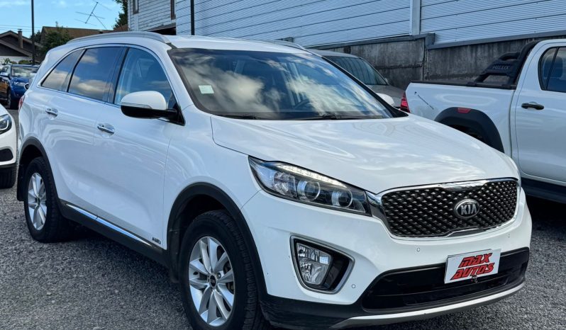 
								KIA SORENTO 4X4 2.2 AUT full									