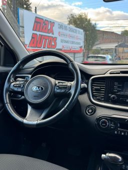 
										KIA SORENTO 4X4 2.2 AUT full									