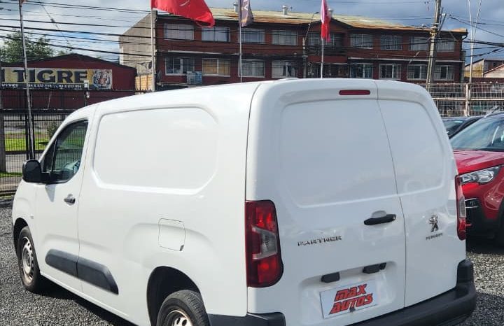 
								PEUGEOT PARTNER L2 HDI 1.6 2022}{ full									