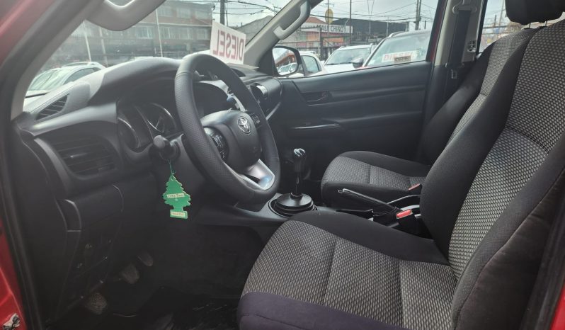 
								TOYOTA HILUX 2.4 DX 4X4 full									