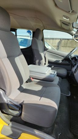 
										MINIBUS NISSAN NV 350 2.5 22+1 full									