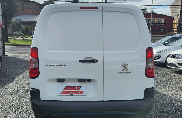 
								PEUGEOT PARTNER L2 HDI 1.6 2022}{ full									