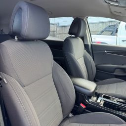 
										KIA SORENTO 4X4 2.2 AUT full									