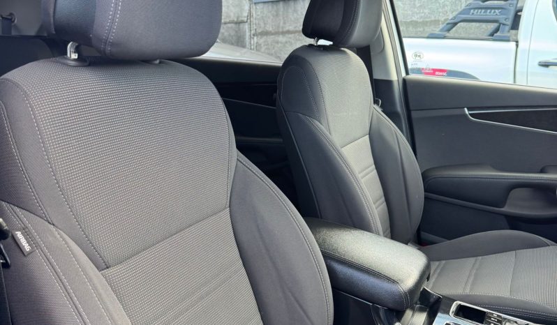 
								KIA SORENTO 4X4 2.2 AUT full									