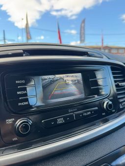 
										KIA SORENTO 4X4 2.2 AUT full									