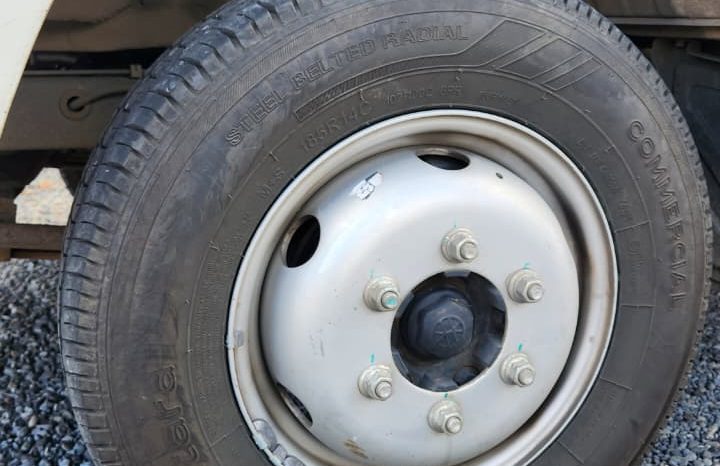 
								FOTON TM5 1.6 CARGO BOX full									