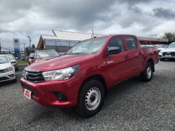 TOYOTA HILUX 2.4 DX 4X4