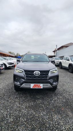 TOYOTA FORTUNER SRX 4X2 AUT 3 CORRIDAS DE ASIENTOS
