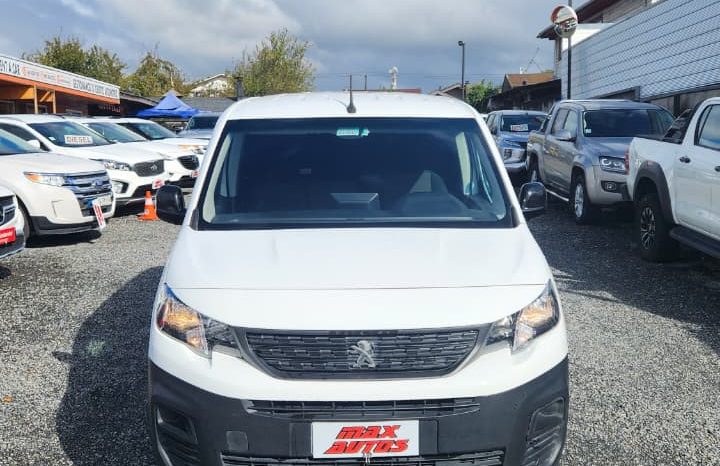 
								PEUGEOT PARTNER L2 HDI 1.6 2022}{ full									