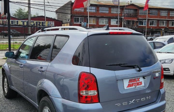 
								SSANGYONS REXTON 2.7 TD 4X4 full									