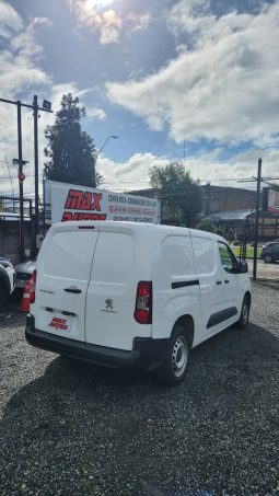 
										PEUGEOT PARTNER L2 HDI 1.6 2022}{ full									