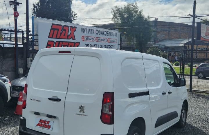 
								PEUGEOT PARTNER L2 HDI 1.6 2022}{ full									