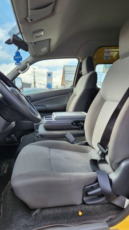 
										MINIBUS NISSAN NV 350 2.5 22+1 full									