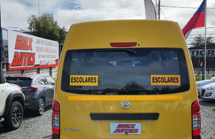 
								MINIBUS NISSAN NV 350 2.5 22+1 full									