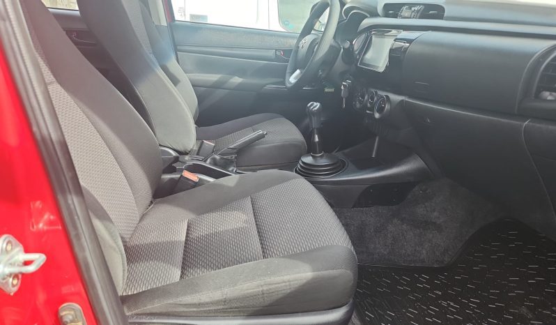 
								TOYOTA HILUX 2.4 DX 4X4 full									