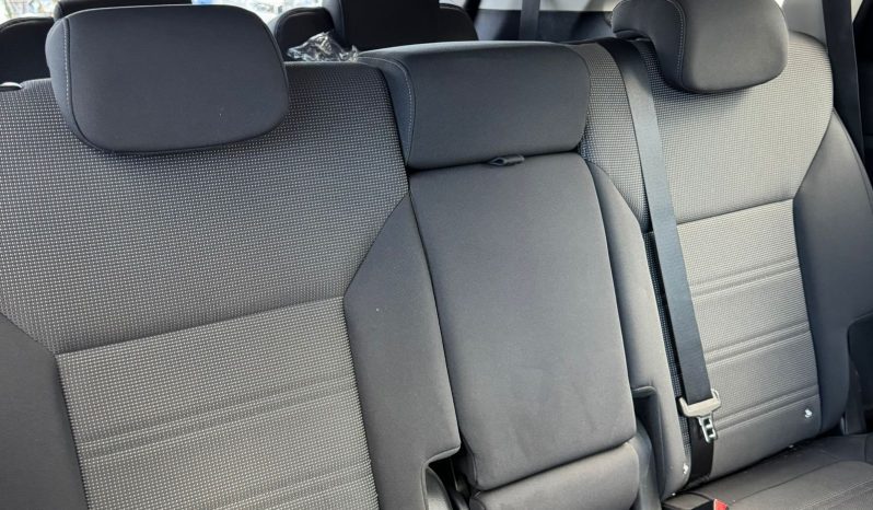 
								KIA SORENTO 4X4 2.2 AUT full									