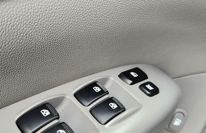 
								KIA GRAND CARNIVAL LX 2.2 AUT full									