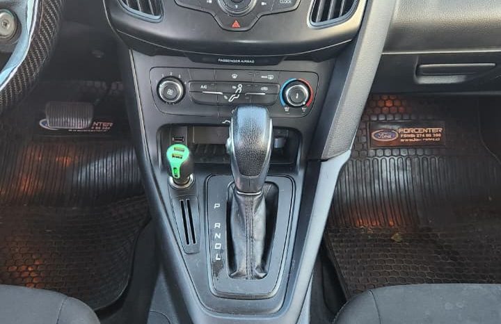 
								FORD FOCUS 2.0 2017 full									