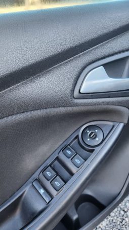 
										FORD FOCUS 2.0 2017 full									