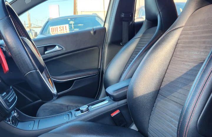 
								MERCEDES BENZ A200 1.6T AUT full									