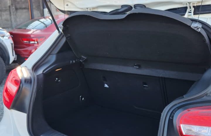 
								MERCEDES BENZ A200 1.6T AUT full									