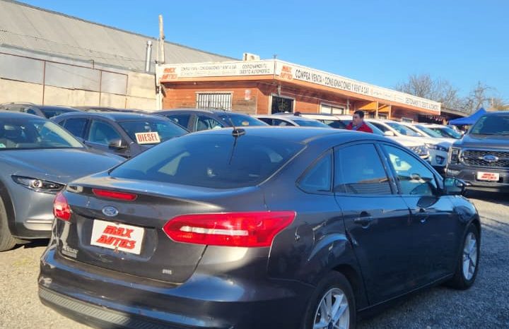 
								FORD FOCUS 2.0 2017 full									