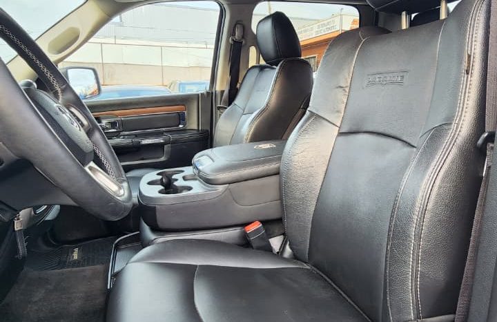 
								DODGE RAM 2500 LARAMIE 4X4 6.7 AUT 2015 full									