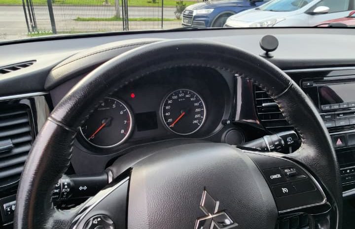 
								MITSUBISHI NEW OUTLANDER 2018 2.0 AUT full									
