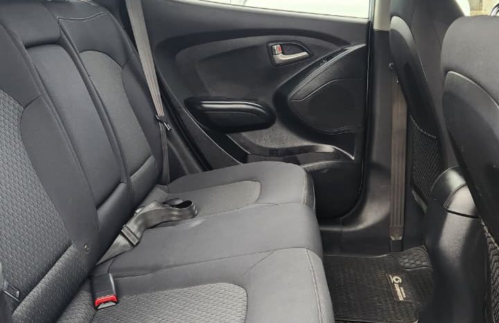 
								HYUNDAI NEW TUCSON GL 2.0 2013 4X2 full									