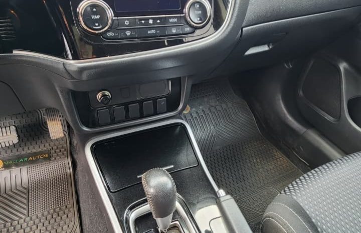 
								MITSUBISHI NEW OUTLANDER 2018 2.0 AUT full									