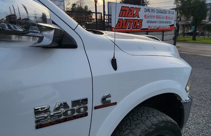
								DODGE RAM 2500 LARAMIE 4X4 6.7 AUT 2015 full									