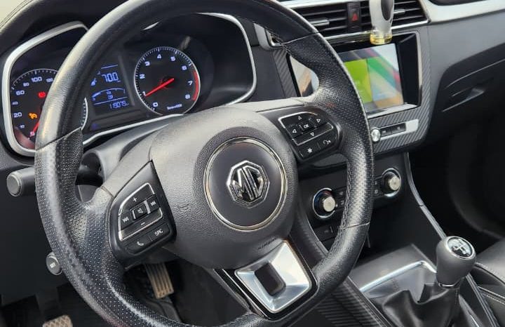 
								MG ZS 1.5 MT 2022 full									