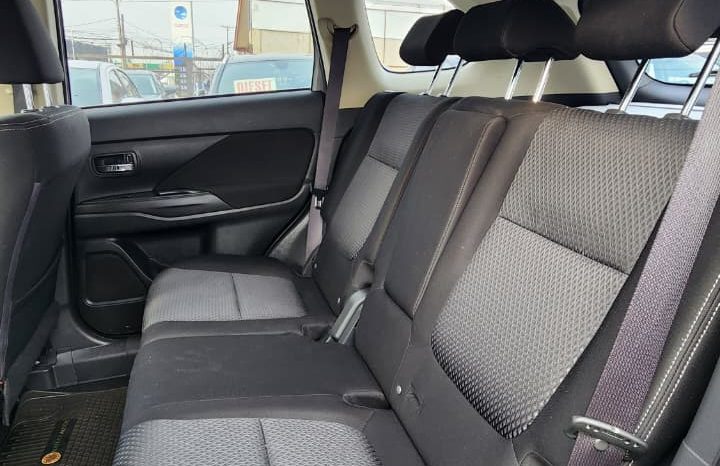 
								MITSUBISHI NEW OUTLANDER 2018 2.0 AUT full									