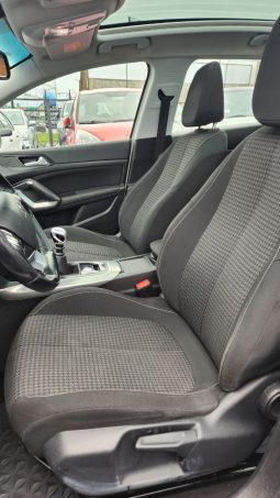 
										PEUGEOT 308 ALLURE 1.6 2018 DIESEL full									