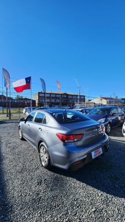 
										KIA RIO 4 LX 1.4 2019 GRIS full									
