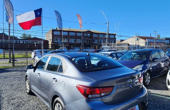
								KIA RIO 4 LX 1.4 2019 GRIS full									