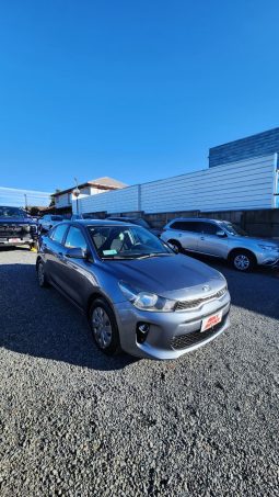 KIA RIO 4 LX 1.4 2019 GRIS