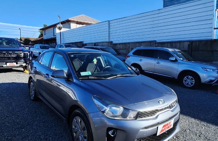 
								KIA RIO 4 LX 1.4 2019 GRIS full									