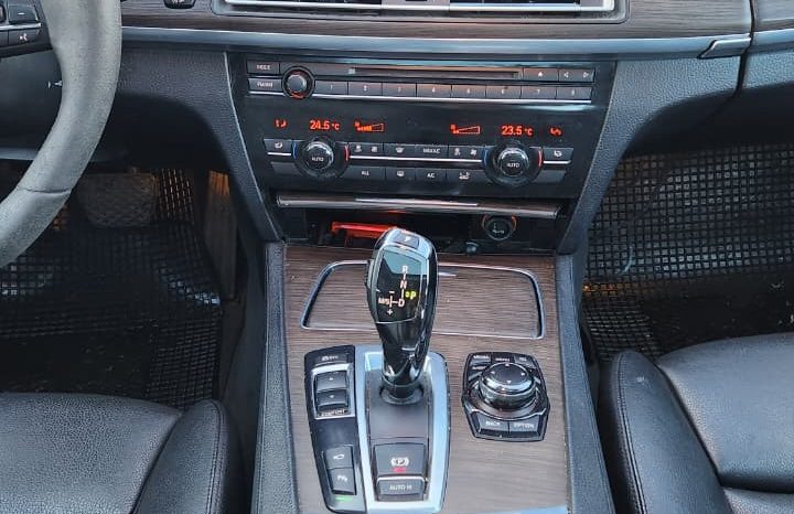 
								BMW 750I 4.4 AUT 2014 full									
