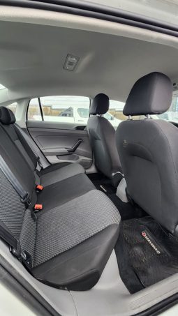
										VOLKSWAGEN VIRTUS 1.6 TRENDLINE  2019 full									