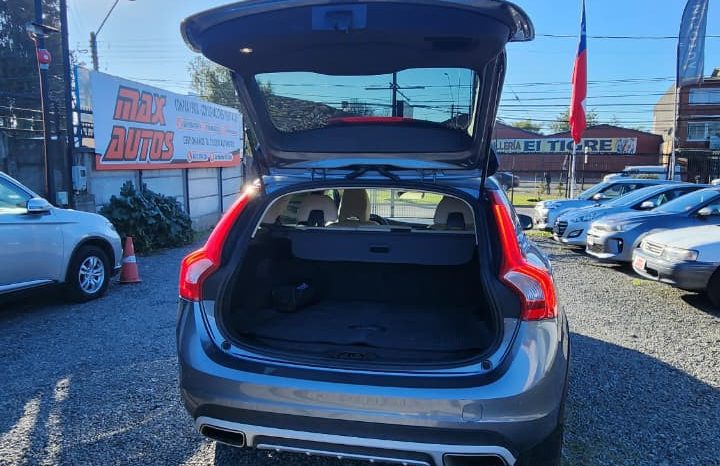
								VOLVO  V60 Cross Country D4 AWD 2.4T DIESEL full									