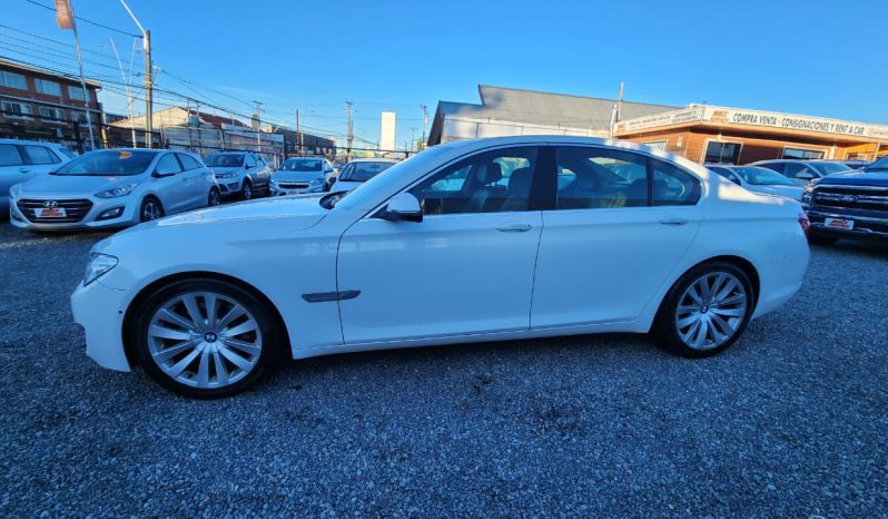 
								BMW 750I 4.4 AUT 2014 full									