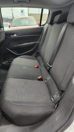 
										PEUGEOT 308 ALLURE 1.6 2018 DIESEL full									