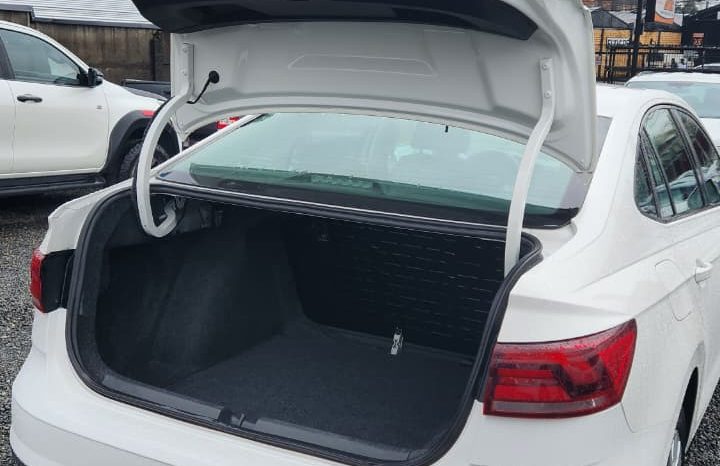 
								VOLKSWAGEN VIRTUS 1.6 TRENDLINE  2019 full									