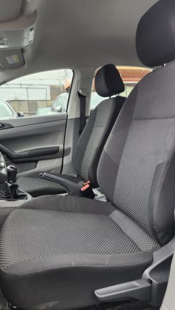 
										VOLKSWAGEN VIRTUS 1.6 TRENDLINE  2019 full									