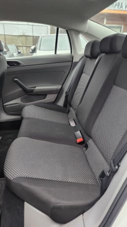 
										VOLKSWAGEN VIRTUS 1.6 TRENDLINE  2019 full									
