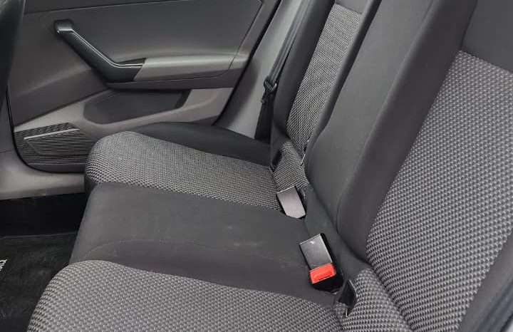 
								VOLKSWAGEN VIRTUS 1.6 TRENDLINE  2019 full									