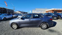
										KIA RIO 4 LX 1.4 2019 GRIS full									